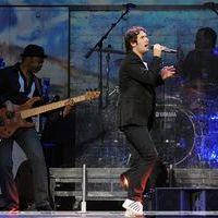 Josh Groban performs during the 'Straight To You Tour 2011' | Picture 111135